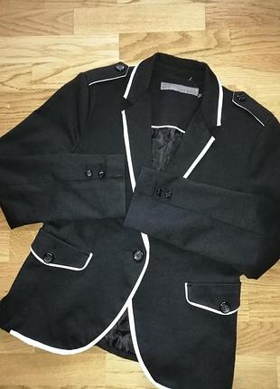 Піджак zara basic розмір m-xl