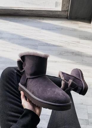 Стильные женские сапоги ugg mini bailey bow в фиолетовом цвете /осень/зима/весна😍8 фото