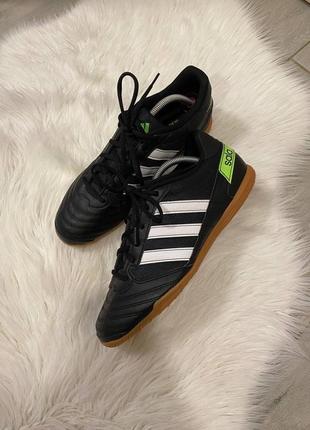 Футбольные футзалки adidas sala