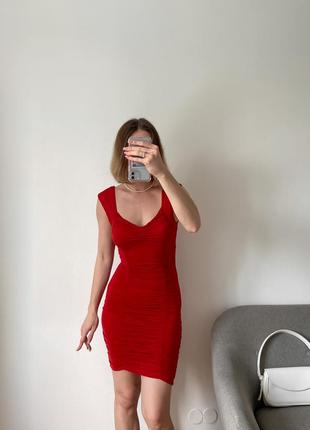 Красное платье мини с драпировкой2 фото
