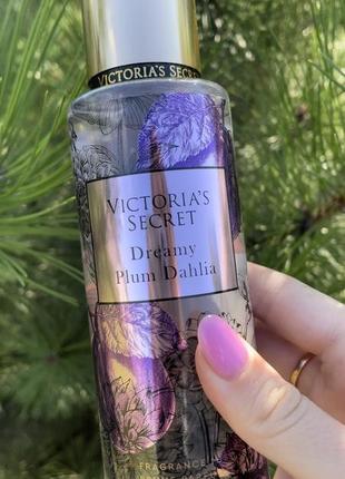 Парфюмированный спрей для тела victoria’s secret dreamy plum dahlia