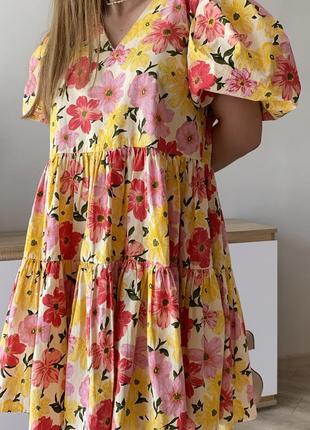 Пишна сукня у великі квіти3 фото