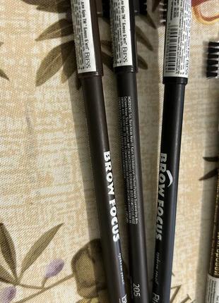 Карандаш для бровей