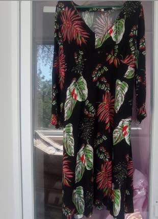 Плаття з довгим рукавом зі штапелю нове