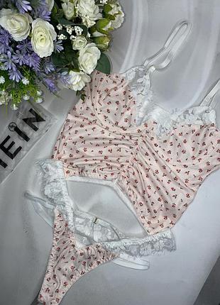 Нежный комплект белья shein