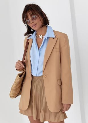 Женский классический однобортный пиджак светло-коричневый6 фото