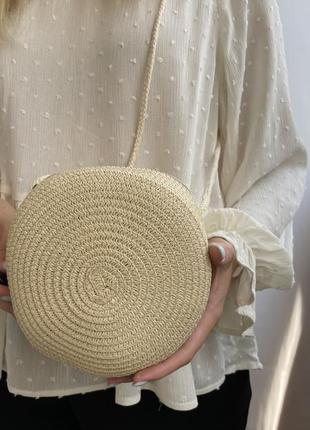 Маленька плетена  сумочка на літо соломяна через плече клатч4 фото