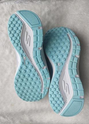 Skechers сша оригінал! полегшені дихаючні кросівки підвищеного комфорту технології air cooled goga m10 фото
