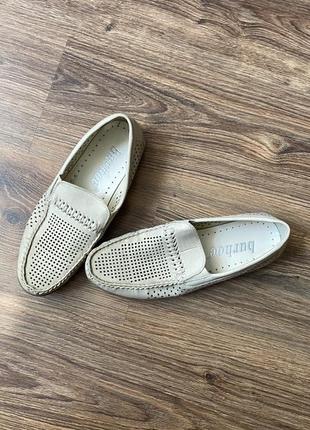 Туфлі мокасини