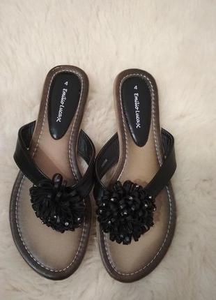 Шльопанці,  вєтнамки