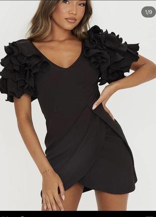 Платье с пышным рукавом черное мини