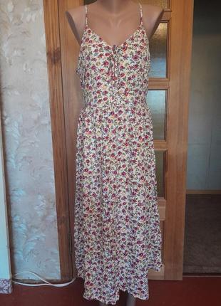 Милое женственное вискозное платье в цветочный принт1 фото