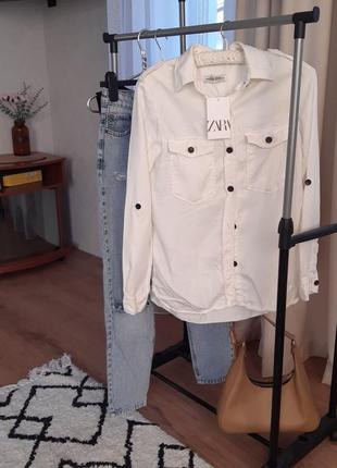 Базова сорочка з льону з чорними гудзиками zara