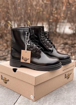 Чорні черевики dr. martens з чорною підошвою (зима)