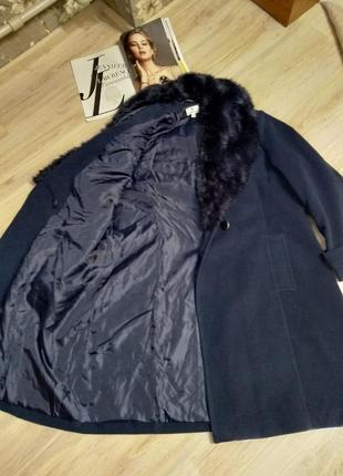 Отличное стильное брендовое пальто с меховым воротником большого размера7 фото
