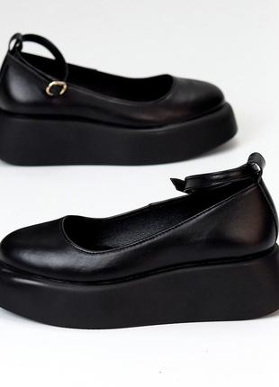 Шкіряні жіночі туфлі чорного кольору, туфлі з ремінцем на танкетці2 фото
