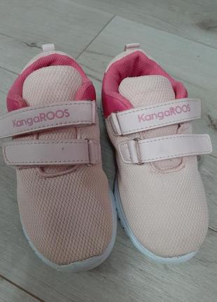 Кроссовки kanga roos,29р