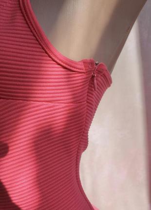 Платье розовое от topshop в рубчик по фигуре5 фото