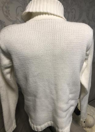 Стильный белый свитер2 фото