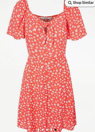 Красное вискозное платье с цветочным принтом4 фото