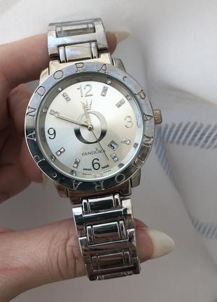 Часы пандора женские под серебро, светлый циферблат, новинка, тренд, хіт