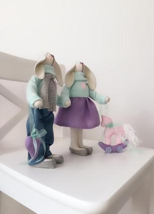 Декоративна іграшка тільда зайчик з конячкою