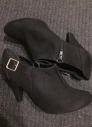New look замшеві ботильйони черевики 24-24.5 см