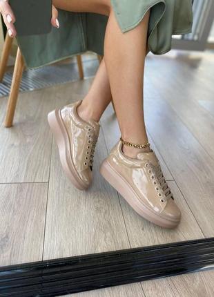 Женские кроссовки  alexander mcqueen low beige