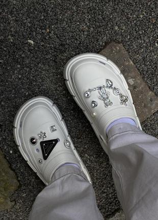 Вища якість сабо тут! жіночі крокси 5 см підошва + джибітси . crocs9 фото