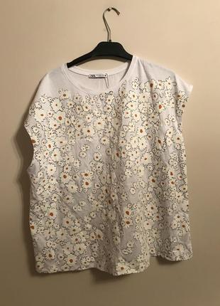 Майка zara с интересным принтом