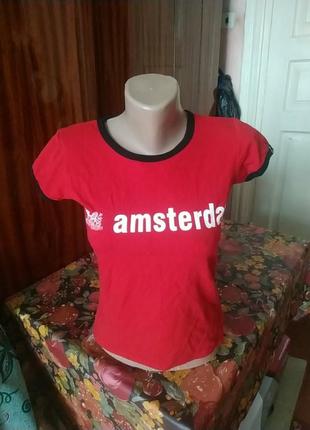 Красная футболка амстердам