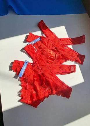 Соблазнительные трусики с переплетом