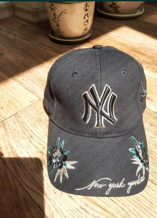 Черная бейсболка/кепка женская с вышивкой new york от mlb.новая3 фото