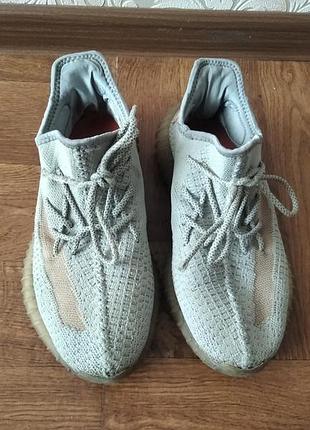 Yeezy 4