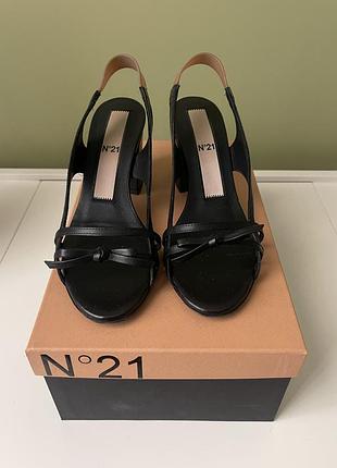 Босоножки n21