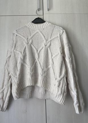 Свитер