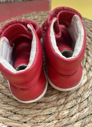 Красные ботинки на осень hugo boss3 фото