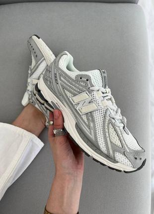 Кросівки T-shirt New Balance Essentials Stacked Logo rosa