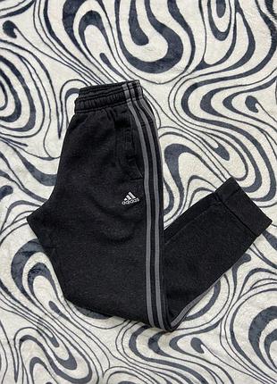 Спортивные штаны adidas