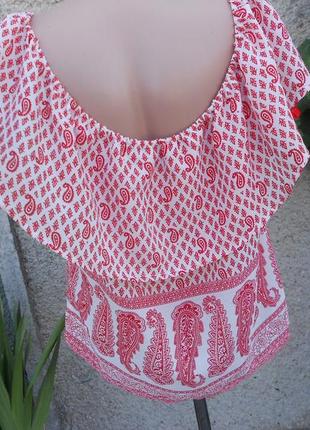 Літня блуза без рукавів з геометричним принтом1 фото