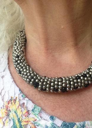 Бусы. колье-жгут на шею