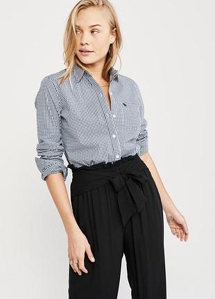 Брендова класична сорочка