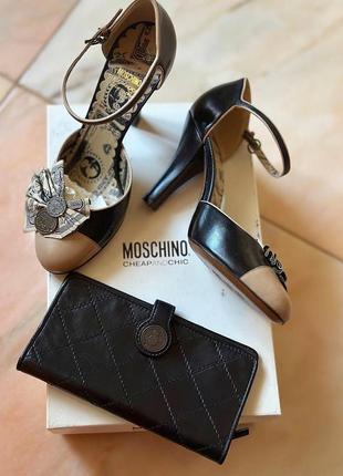 Шикарные винтажные туфли из натуральной кожи funny money от moschino cheap and chic