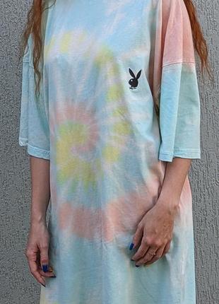 Платье футболка оверсайз playboy x missguided pastel tie dye oversized t shirt dress1 фото