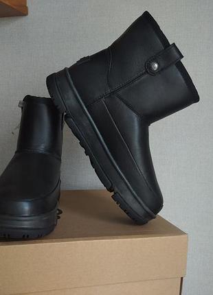 В наличии ugg черные кожаные угги угг. оригинал. стелька 24см