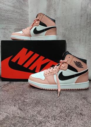 Женские кроссовки nike air jordan 1 retro high pink/white5 фото