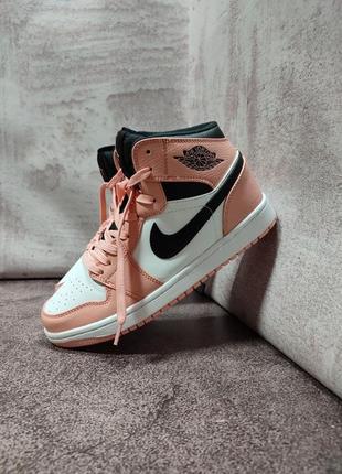 Женские кроссовки nike air jordan 1 retro high pink/white