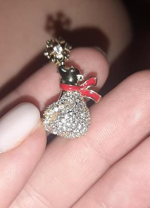 Брошка білий ведмідь церкони