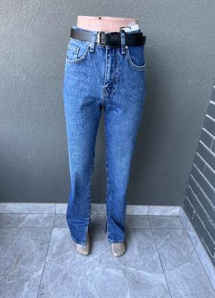 Джинсы крекот,прямые джинсы,джинсы с разрезами,джинсы прямого кроя, джинсы с распорками