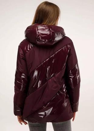 Бордовая женская куртка3 фото